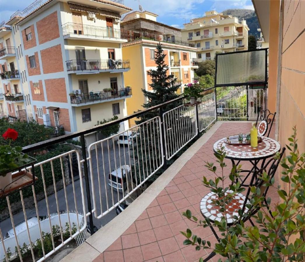 A Casa E' Mamma Apartment Sorrento Exterior foto